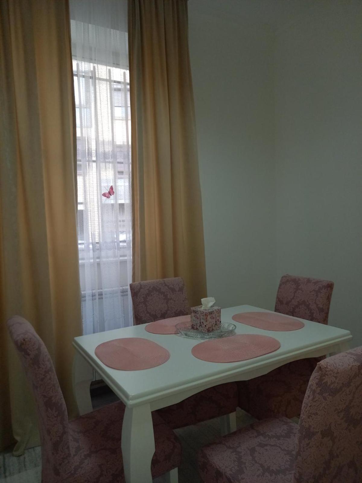 Hansa Apartment Sarajevo Buitenkant foto